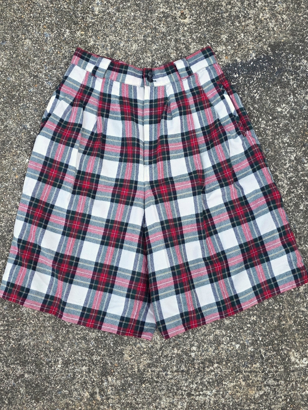 Vintage Wool Plaid Pleated Shorts Womens 10 Tartan High Waist Preppy Golf - Picture 3 of 15